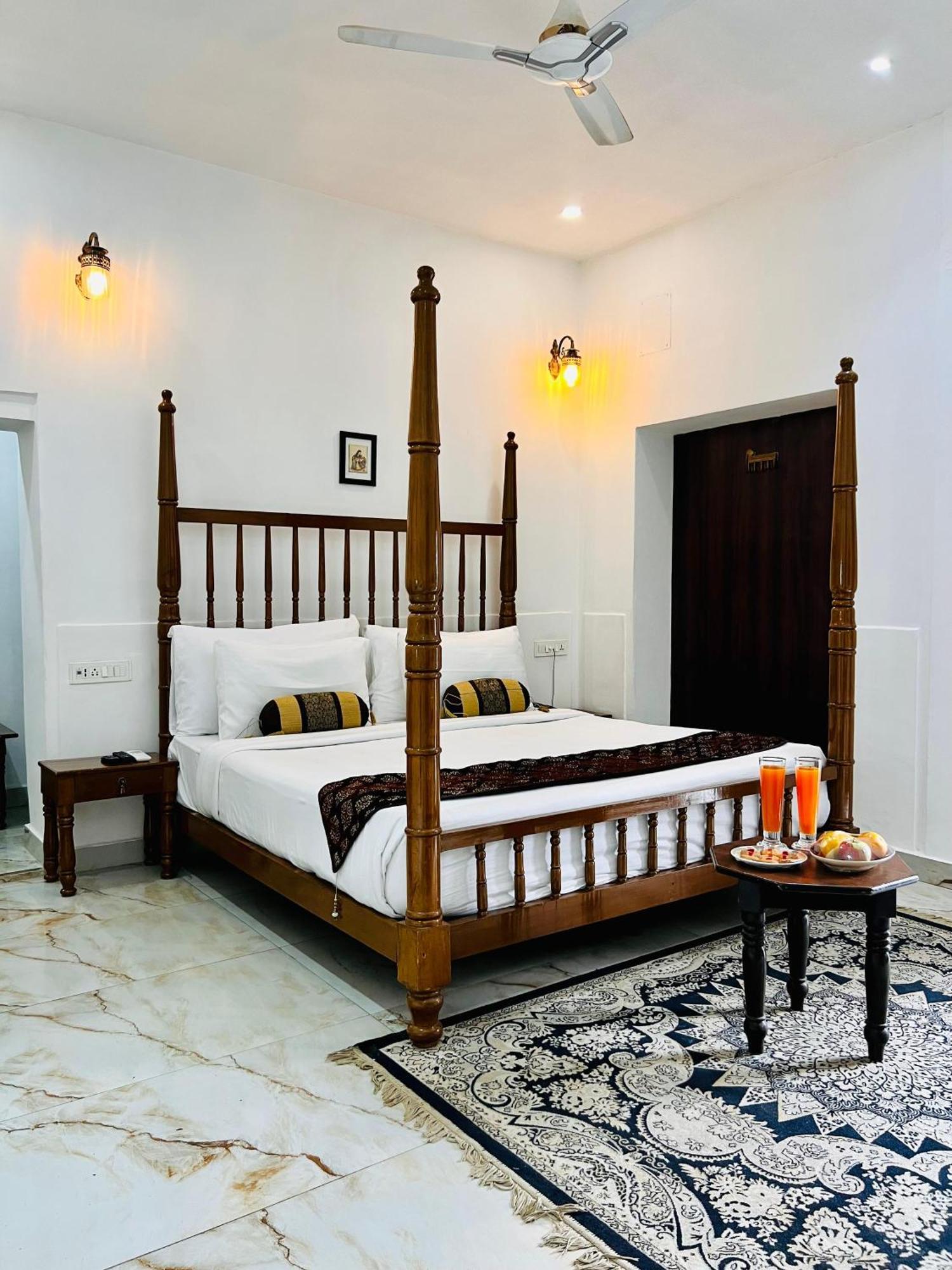 WelcomHeritage Badi Kothi Prayagraj Esterno foto